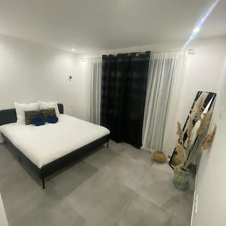 Moderne Avec Piscine Aubenas Villa